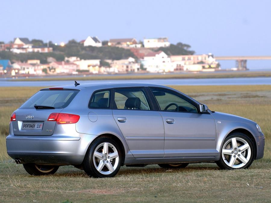  Audi A3 Sportback 2.0T (8PA) 2005 года  (ZA) (фото 7 из 13)